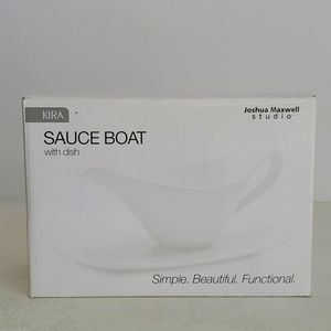 KIRA Sauce Boat With Dish